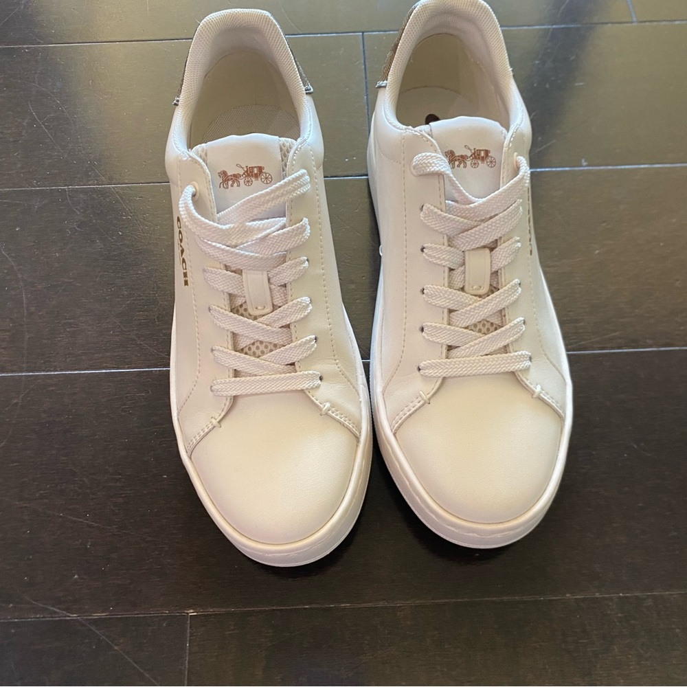 COACH Clip Low Top Leather Sneakers Chalk/Khaki Signature Horse Buggy US 8.5